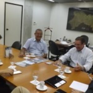 Representantes da Abcp visitam Evandro Alencar propõem parceria com o Crea-PE