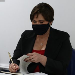Engenheira civil Andrea Fittipaldi lança livro no Crea-PE